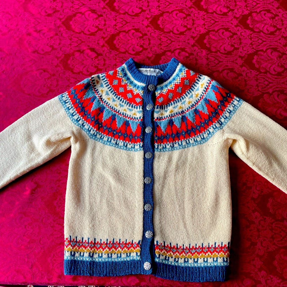 NWOT Husfliden Oslo handknitted in Norway cardigan sweater with pewter buttons.